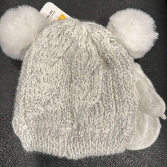 Brand new hat and gloves set - Picture 2 of 4